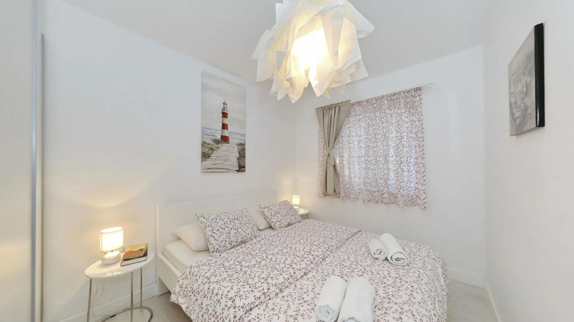 Candela, No 4 Starigrad Paklenica